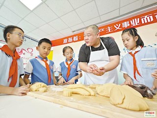 非遺體驗點燃青少年文化傳承熱情